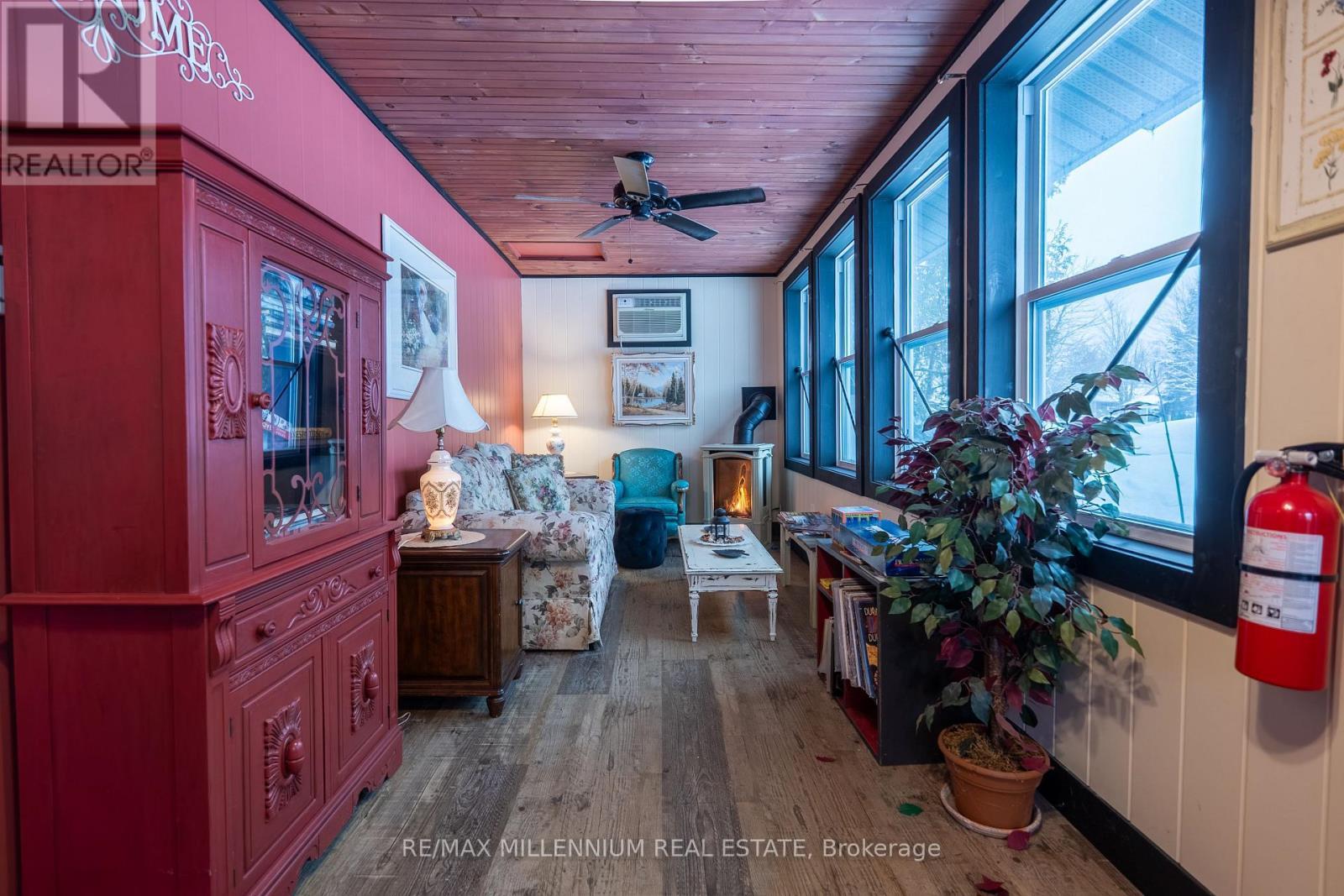 830 Muskoka Road S, Gravenhurst, ON