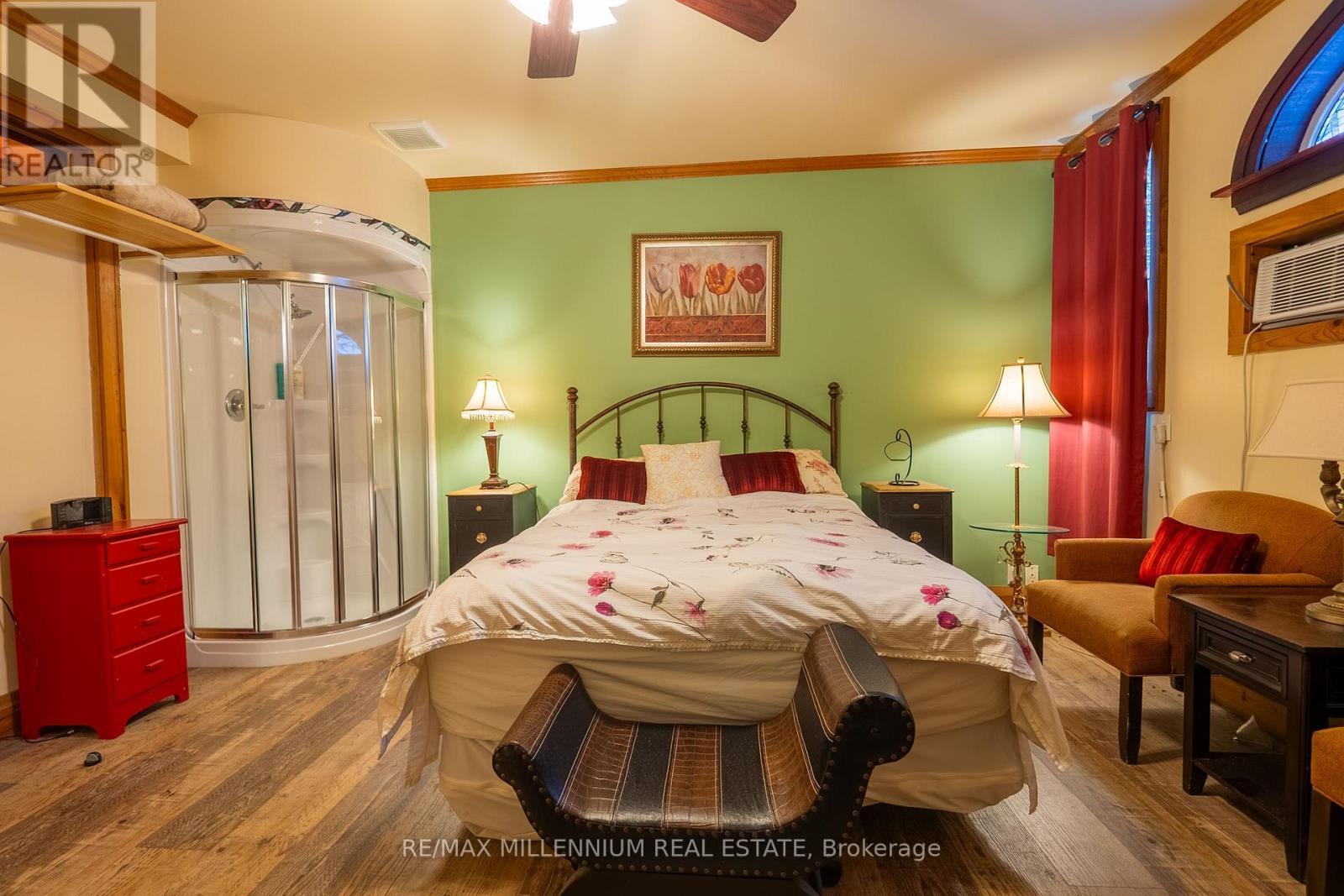 830 Muskoka Road S, Gravenhurst, ON