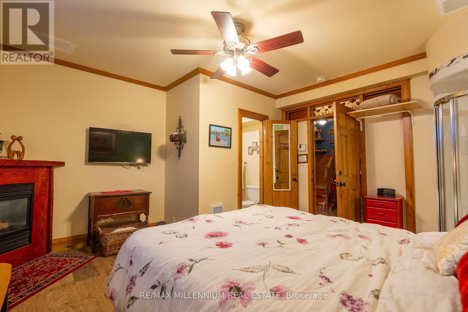 830 Muskoka Road S, Gravenhurst, ON