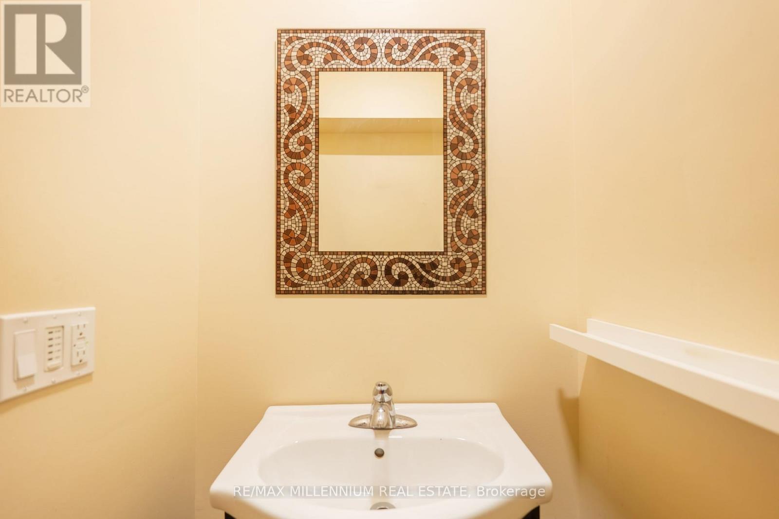 830 Muskoka Road S, Gravenhurst, ON