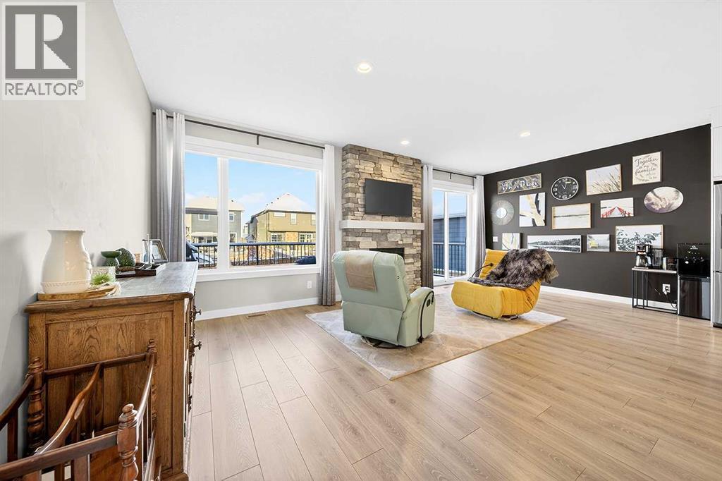 13 Cranbrook Close Se, Calgary, AB - Indoor Photo Showing Living Room