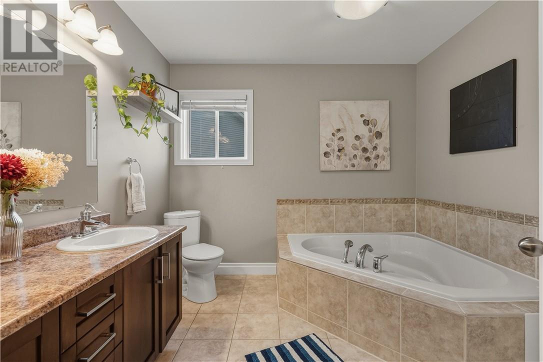 53 Equinox Crescent, Sudbury, ON - Indoor Photo Showing Bathroom