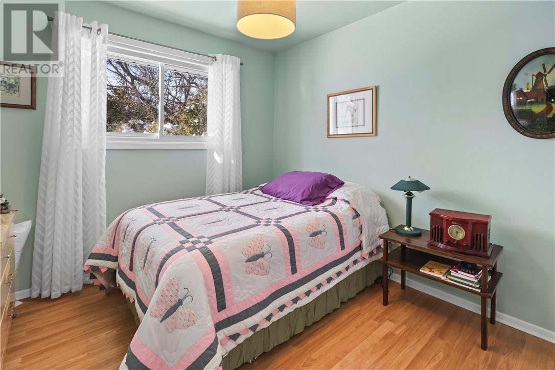 53 Walcot Street, Little Current, ON - Indoor Photo Showing Bedroom