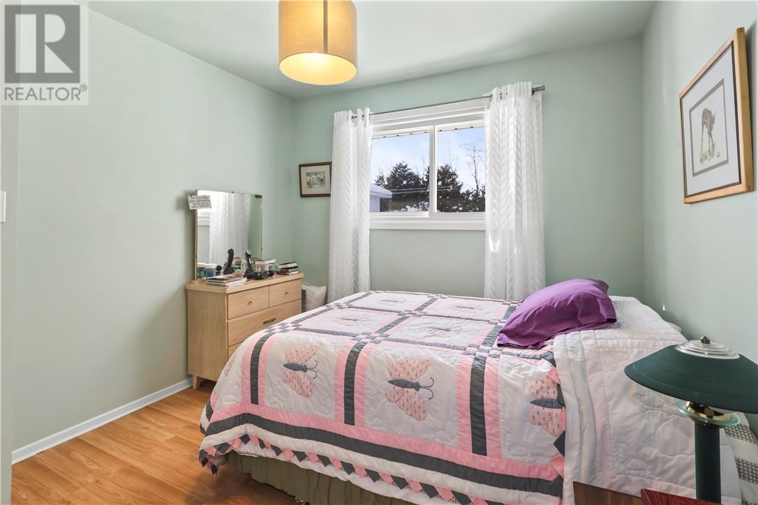 53 Walcot Street, Little Current, ON - Indoor Photo Showing Bedroom