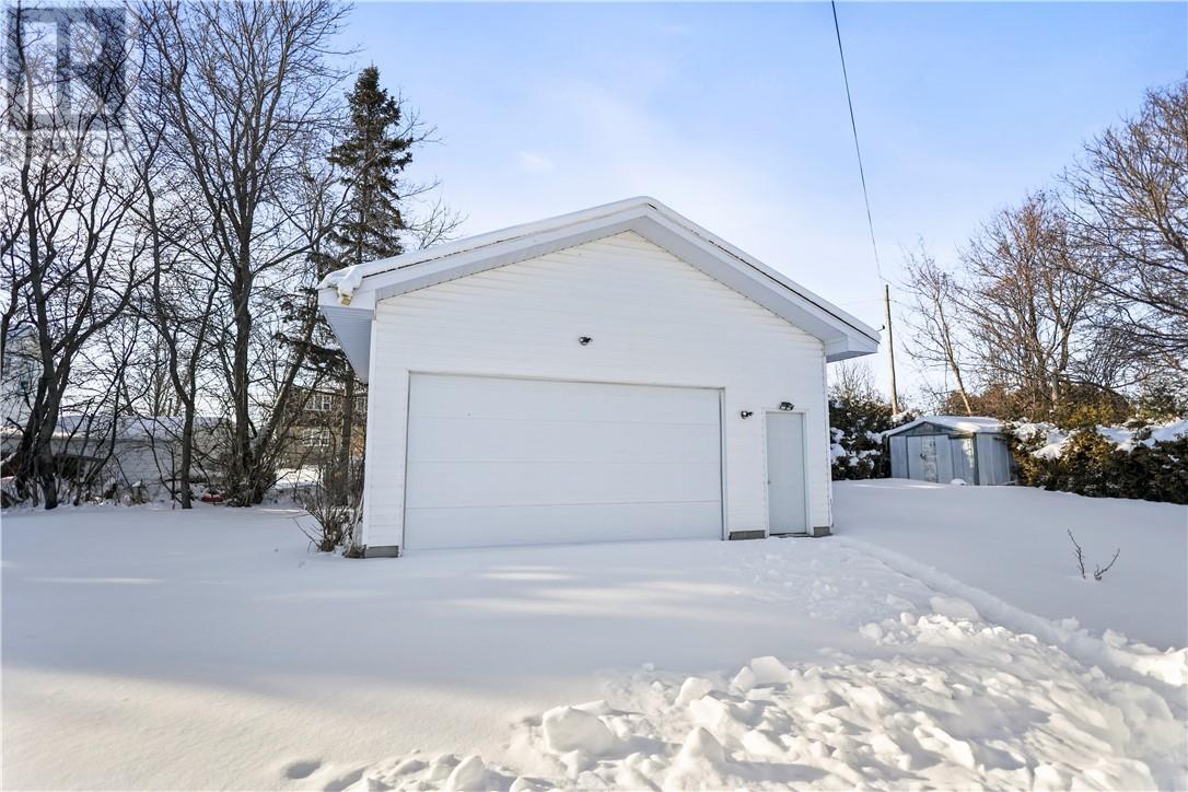 53 Walcot Street, Little Current, ON - Outdoor