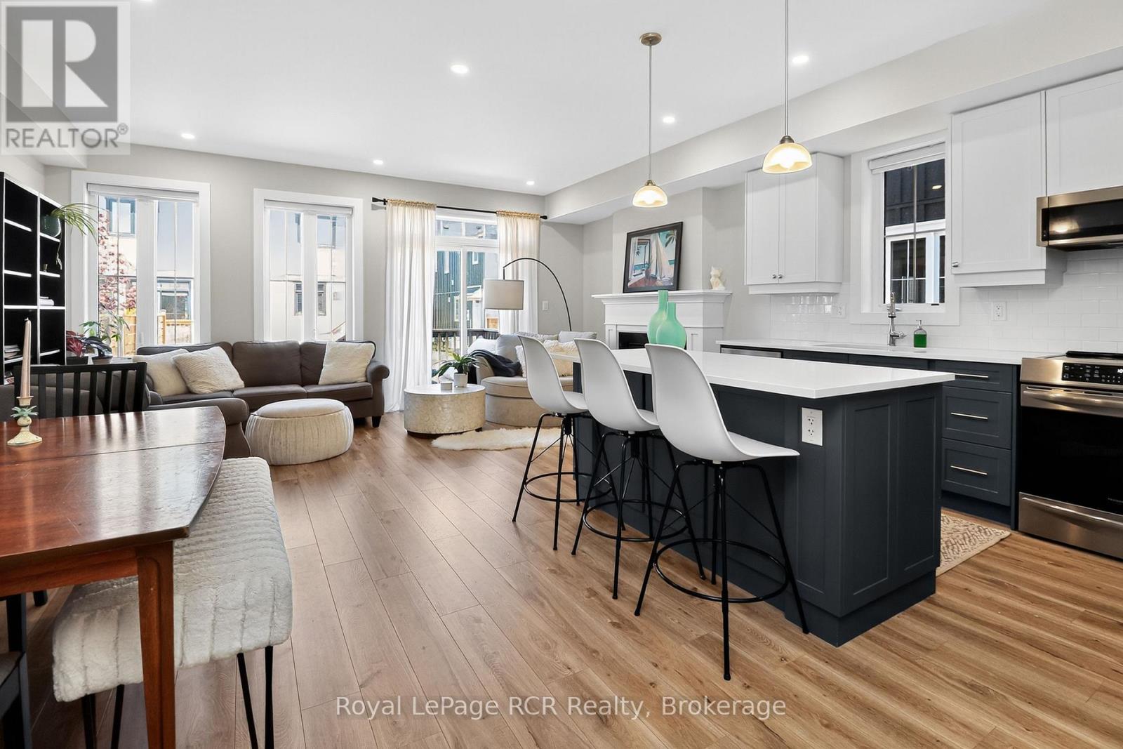 130 Courtland Street, Blue Mountains, ON - Indoor