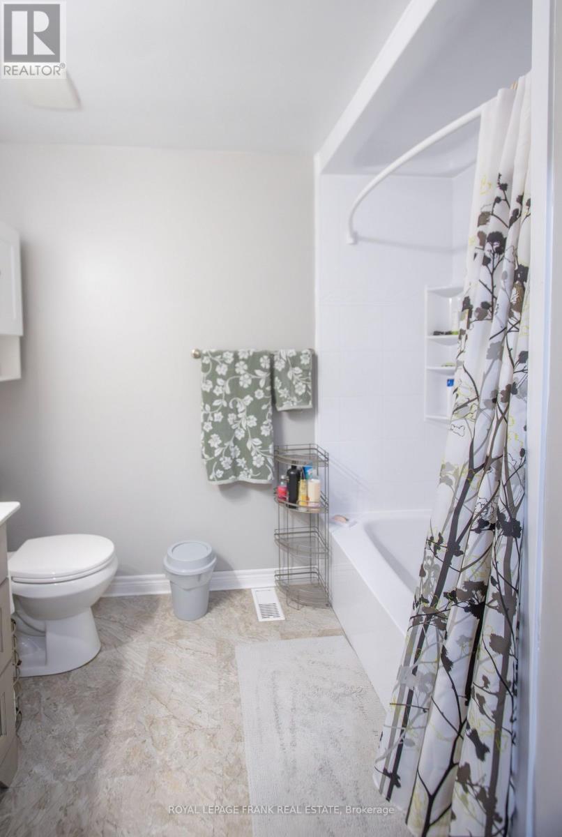 350 Cambray Road, Kawartha Lakes (Fenelon), ON - Indoor Photo Showing Bathroom