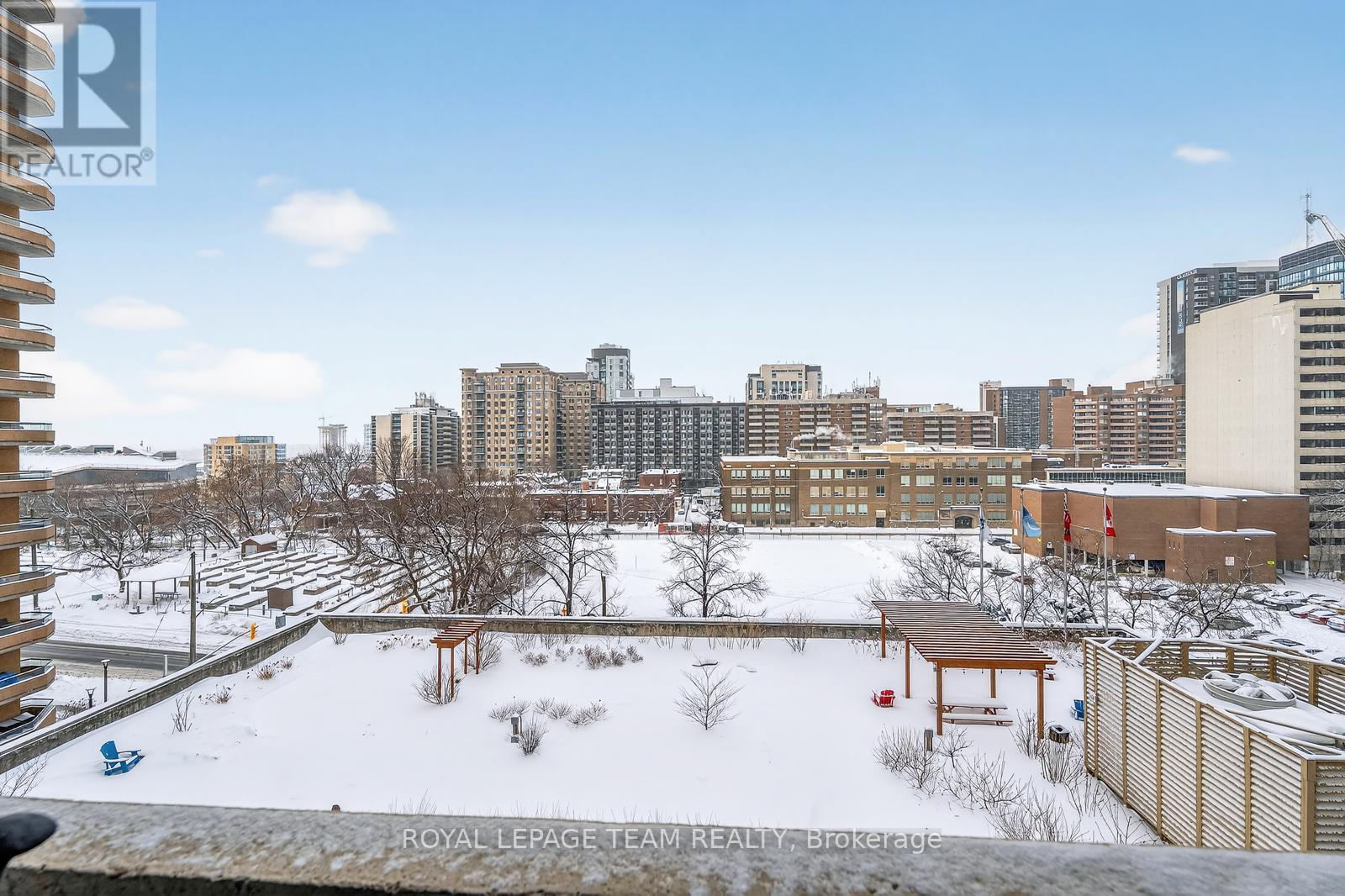 809 - 530 Laurier Avenue W, Ottawa, ON - Outdoor With View