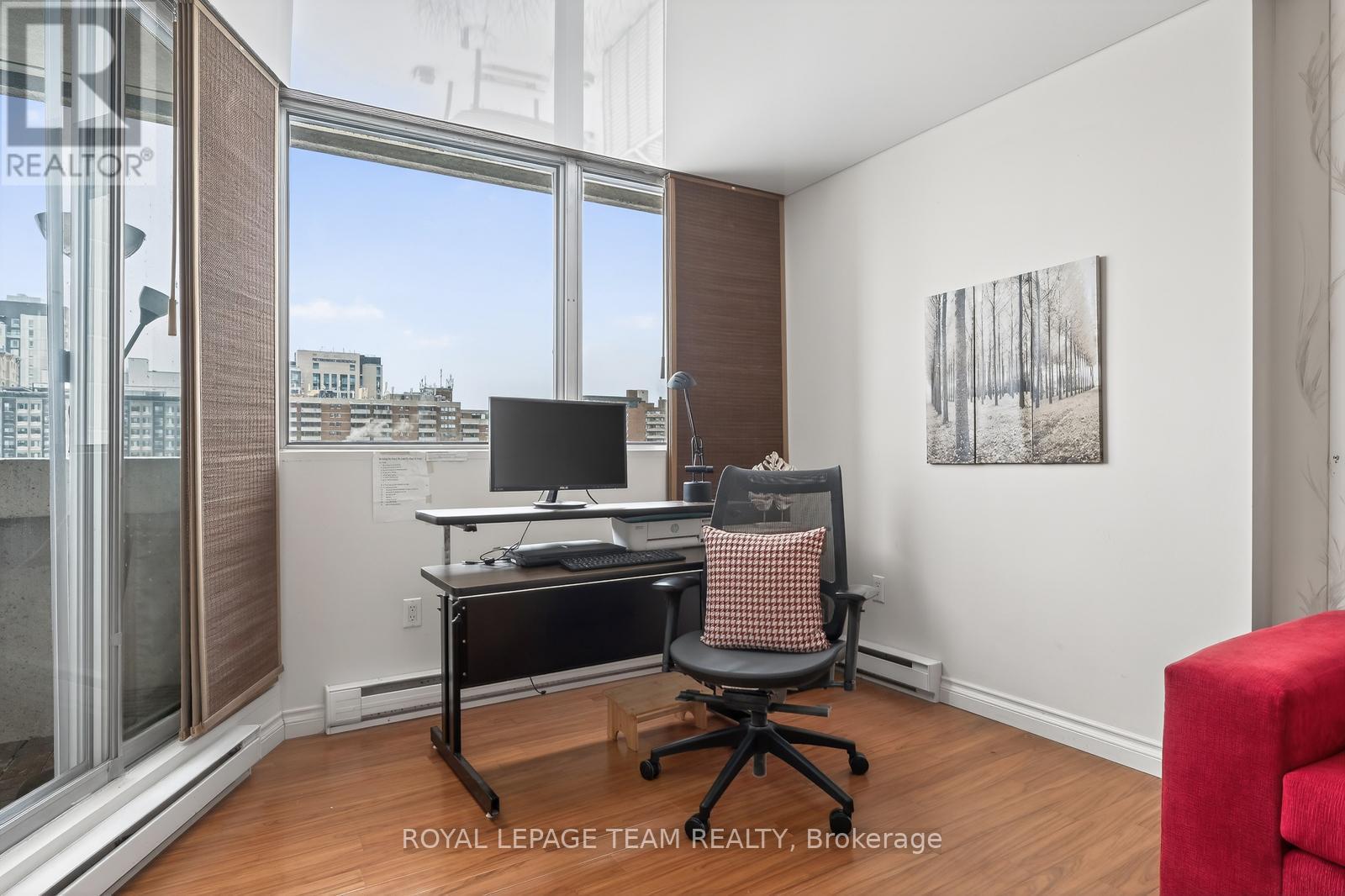809 - 530 Laurier Avenue W, Ottawa, ON - Indoor Photo Showing Office