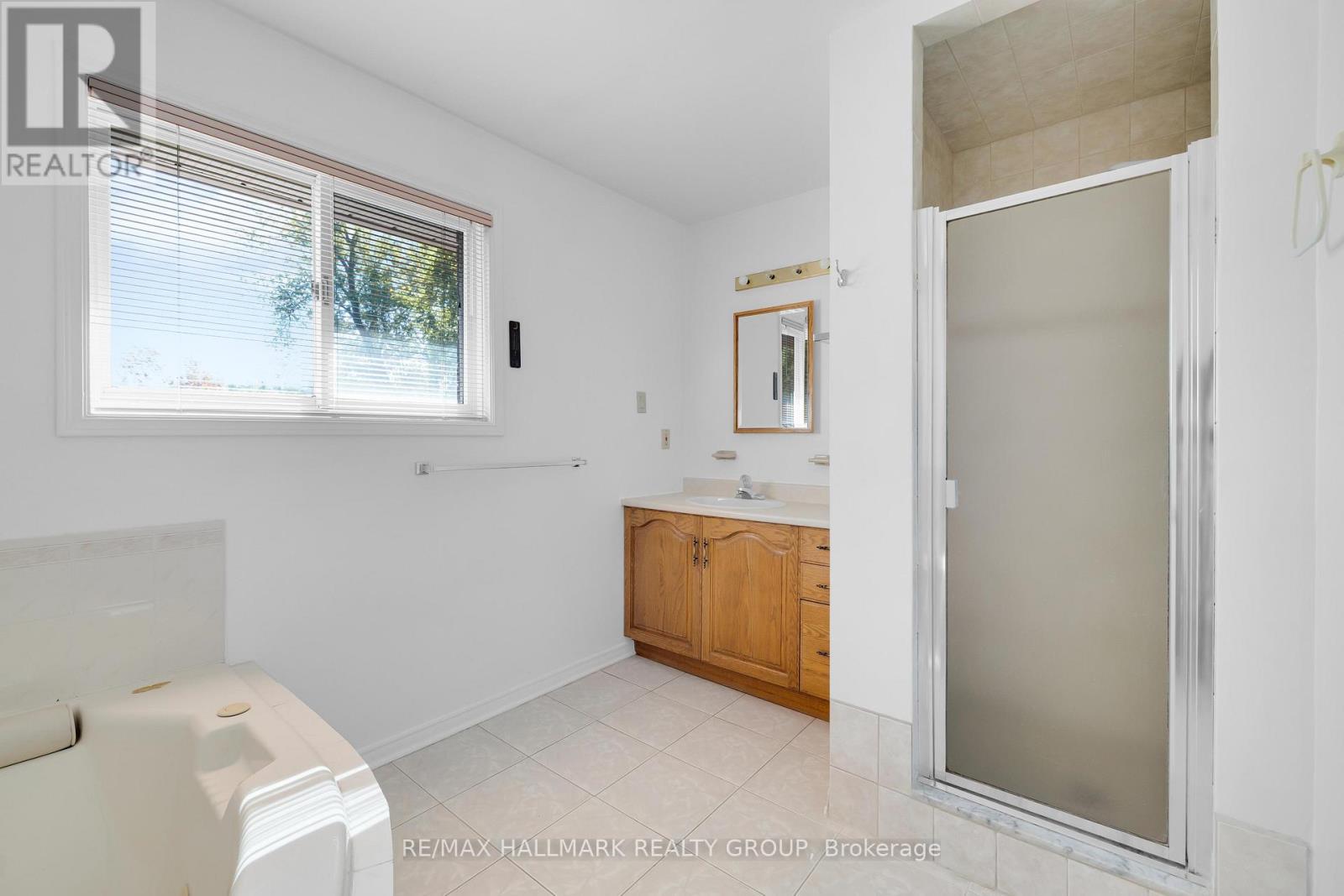 1396 Larose Avenue, Ottawa, ON - Indoor