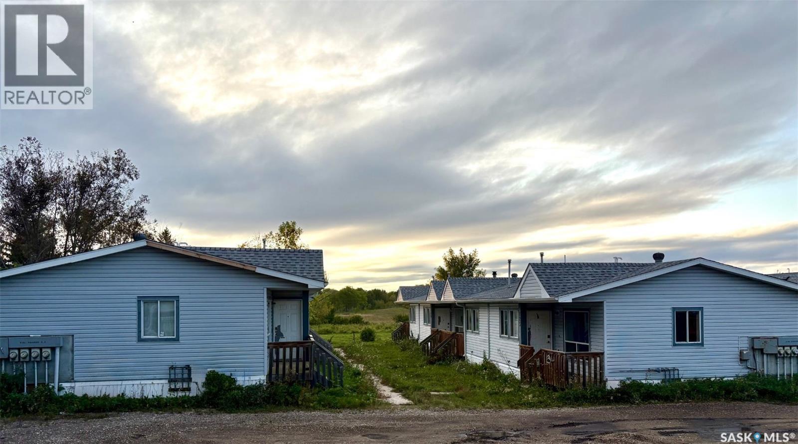 322 James Street, Esterhazy, SK - Outdoor