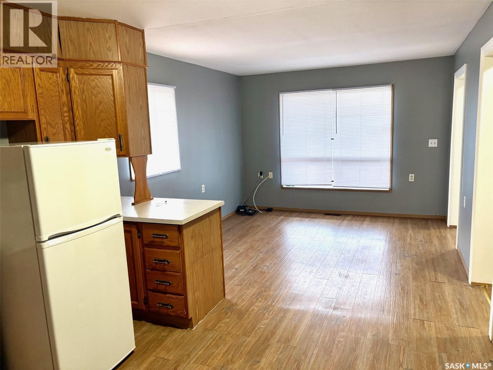 322 James Street, Esterhazy, SK - Indoor Photo Showing Kitchen