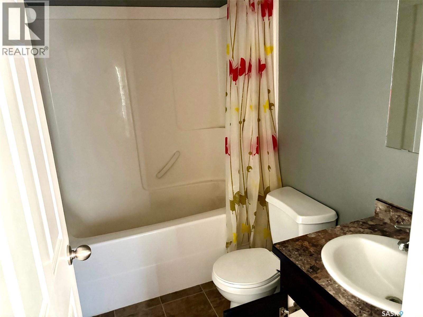 322 James Street, Esterhazy, SK - Indoor Photo Showing Bathroom