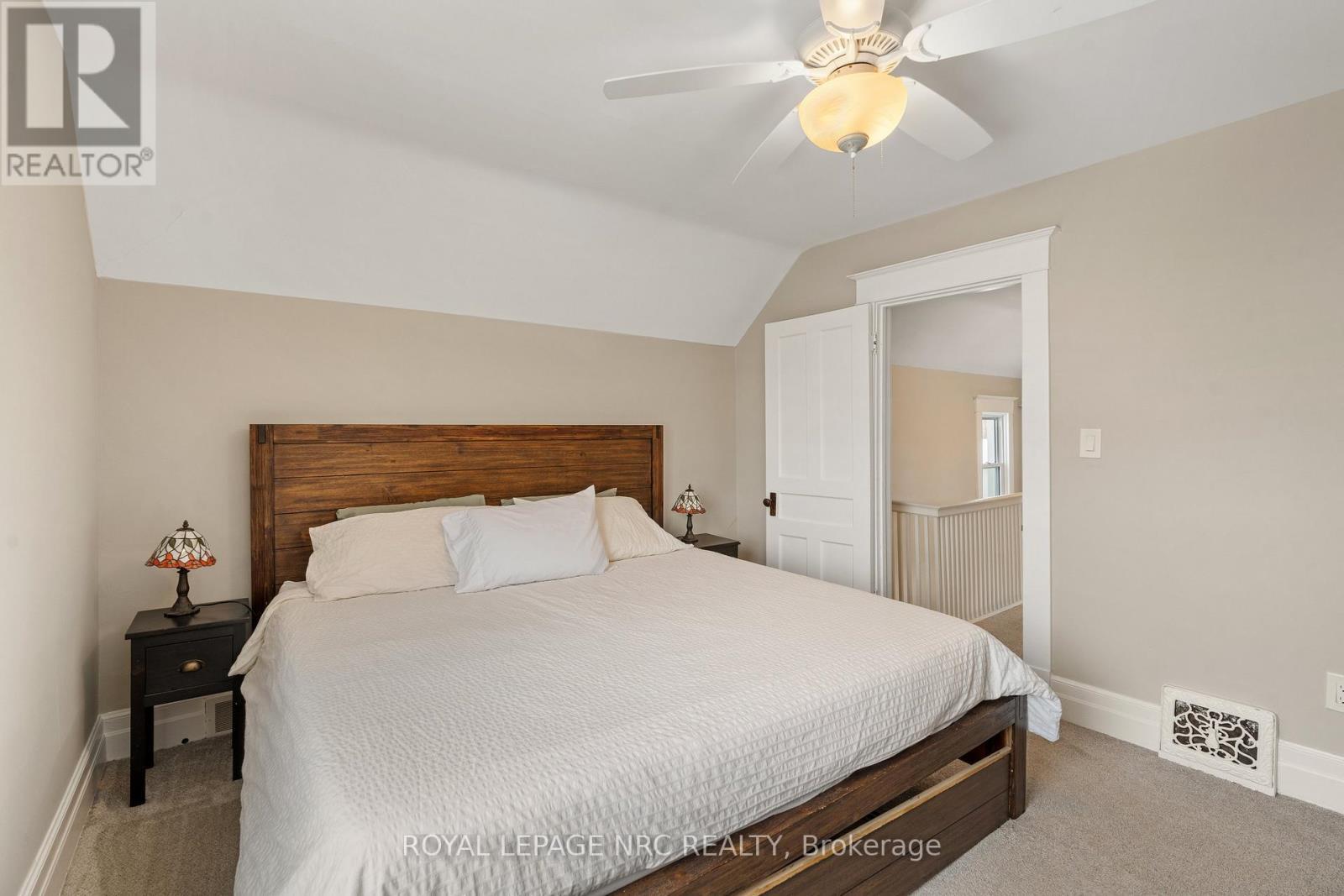 Primary bedroom - 76 Henry Street, St. Catharines (Downtown), ON - Indoor Photo Showing Bedroom