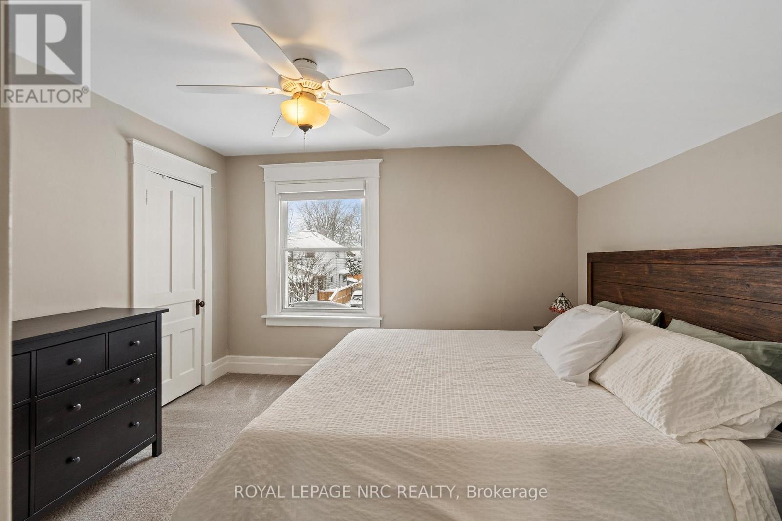 76 Henry Street, St. Catharines (Downtown), ON - Indoor Photo Showing Bedroom