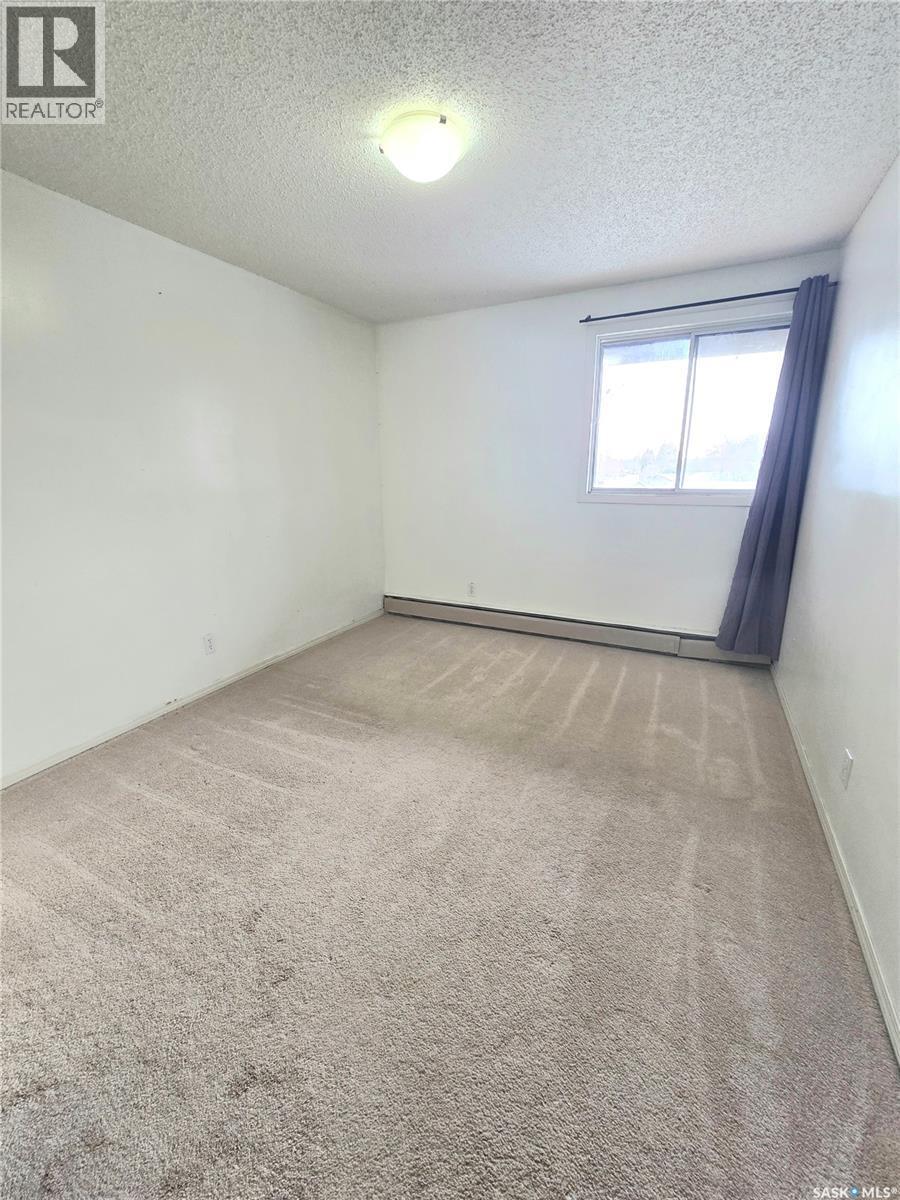 318 3308 33Rd Street W, Saskatoon, SK - Indoor Photo Showing Other Room