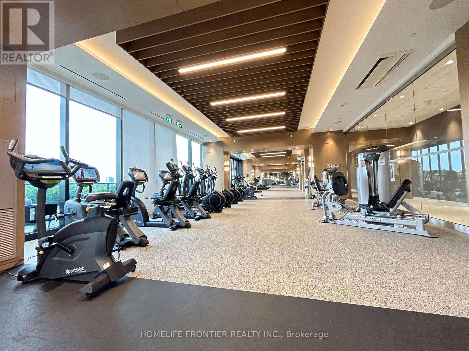 2219 - 585 Bloor Street E, Toronto, ON - Indoor Photo Showing Gym Room