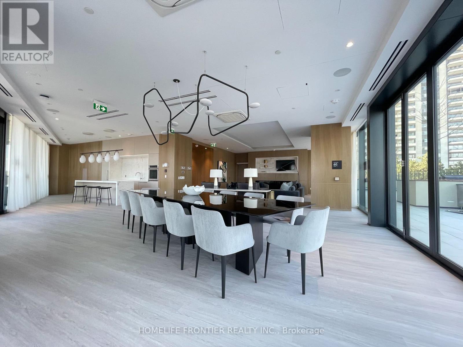 2219 - 585 Bloor Street E, Toronto, ON - Indoor