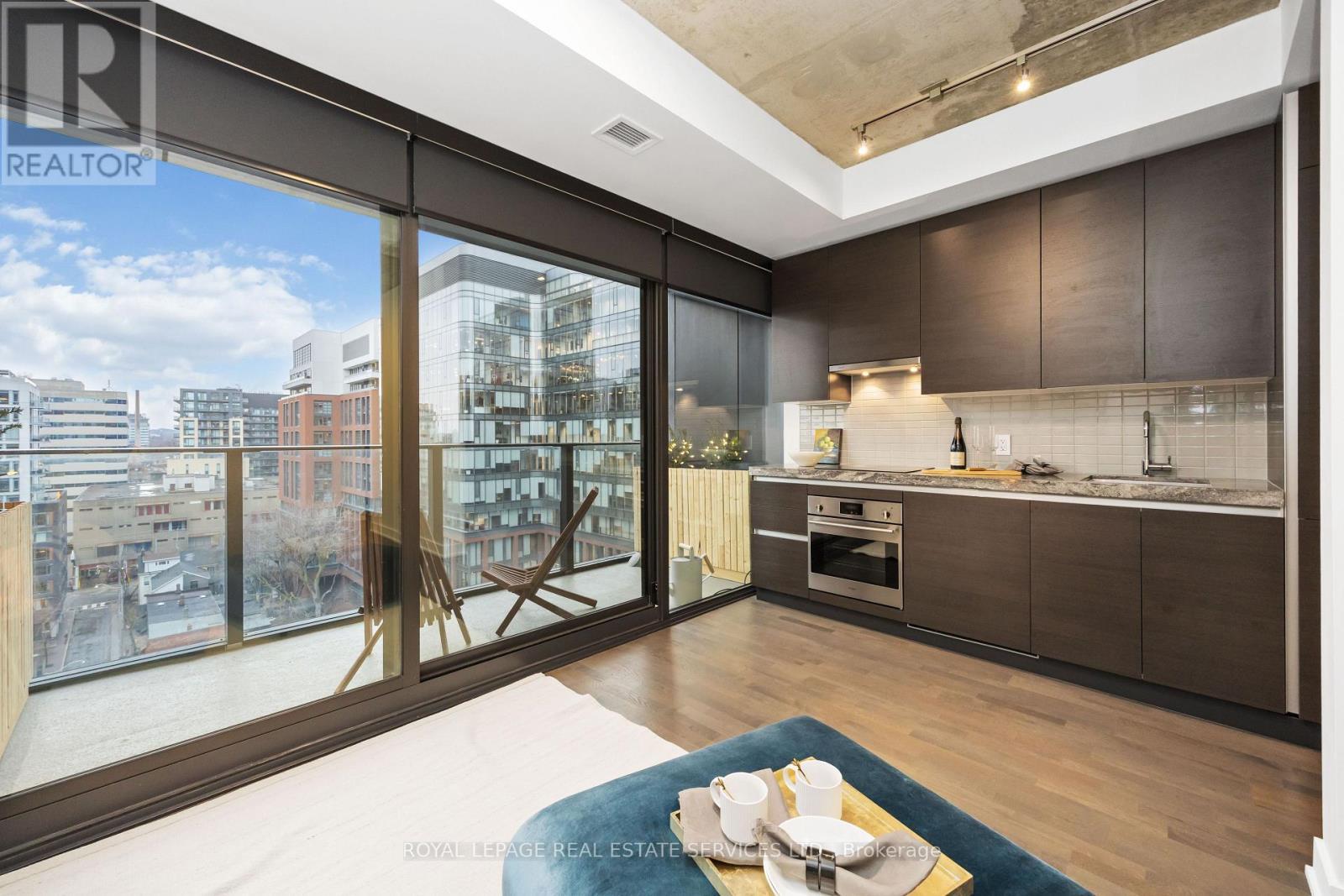 1128 - 629 King Street W, Toronto, ON - Indoor