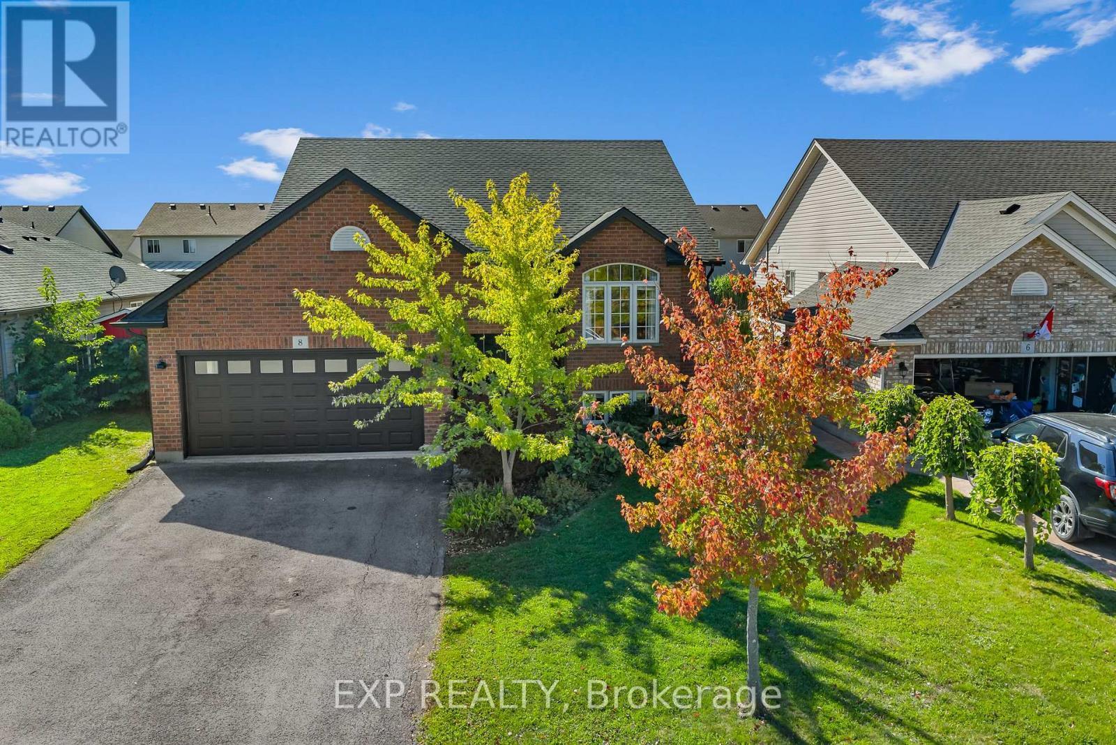 8 Lindan Street, West Lincoln (Smithville), ON - Outdoor