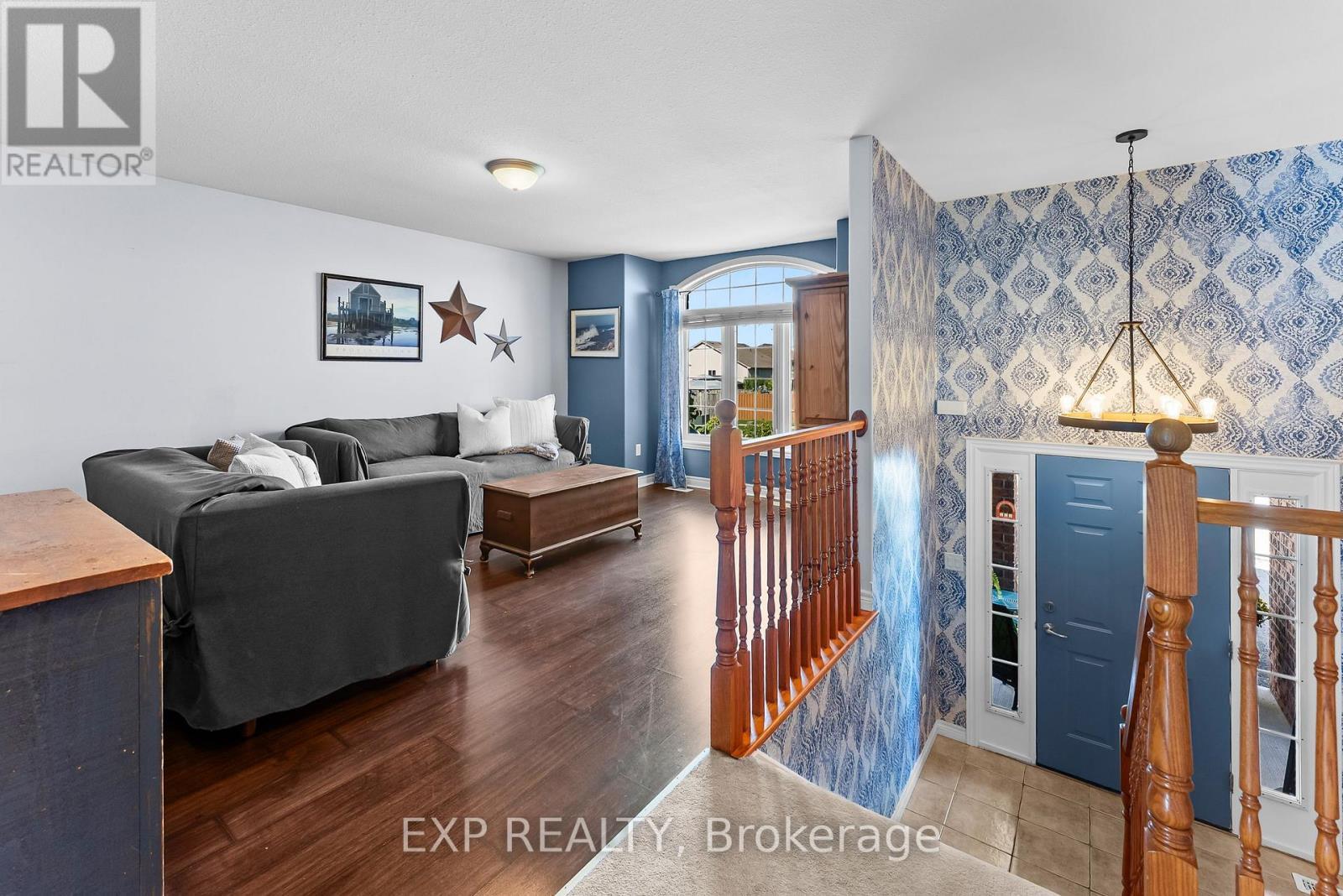 8 Lindan Street, West Lincoln (Smithville), ON - Indoor