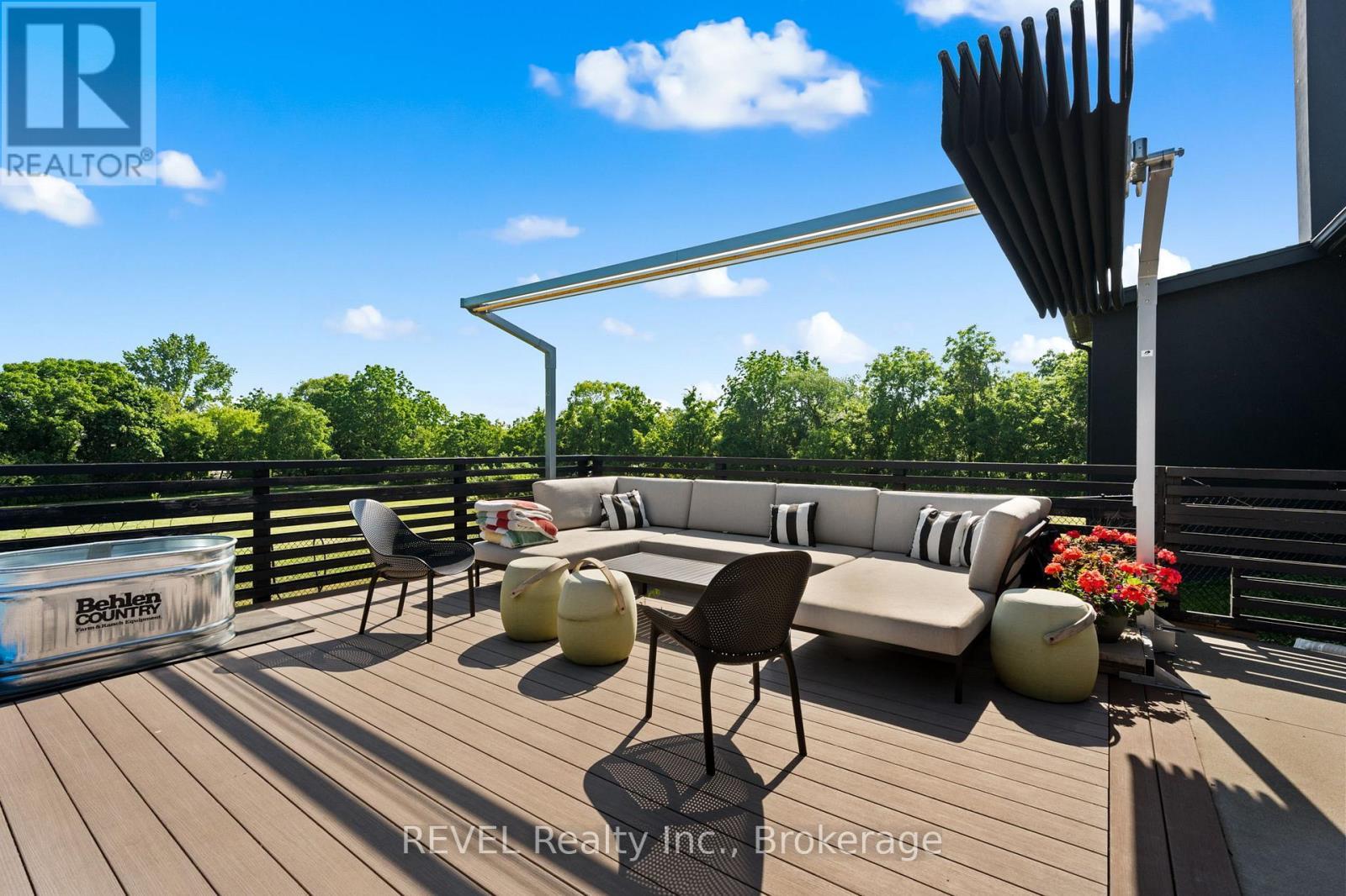 3543 King Street, Lincoln (Escarpment), ON - Outdoor