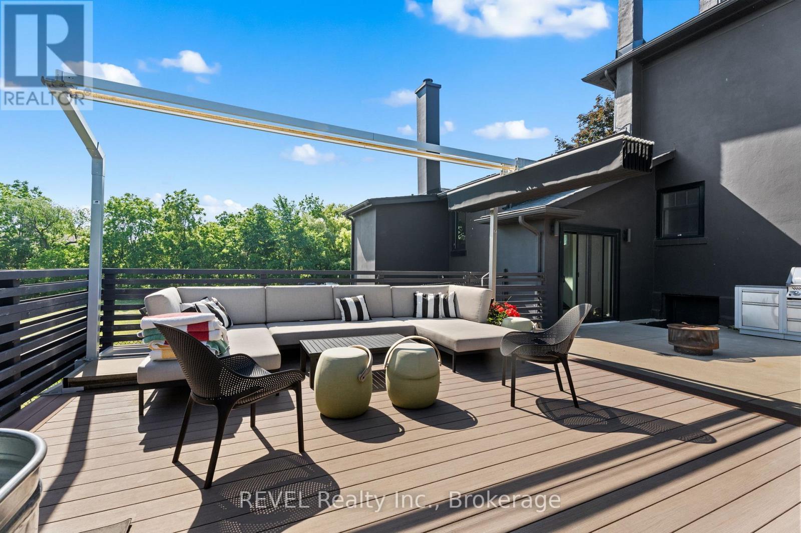 3543 King Street, Lincoln (Escarpment), ON - Outdoor