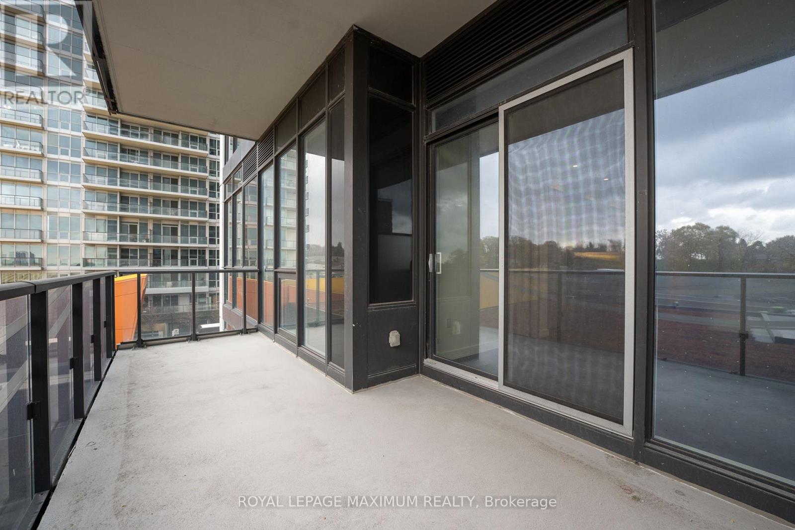 502 - 95 Mcmahon Drive, Toronto, ON - Outdoor With Balcony With Exterior