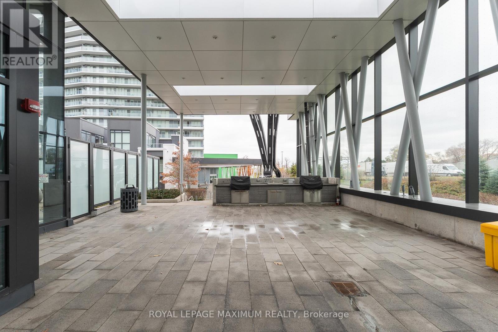 502 - 95 Mcmahon Drive, Toronto, ON - Indoor Photo Showing Other Room