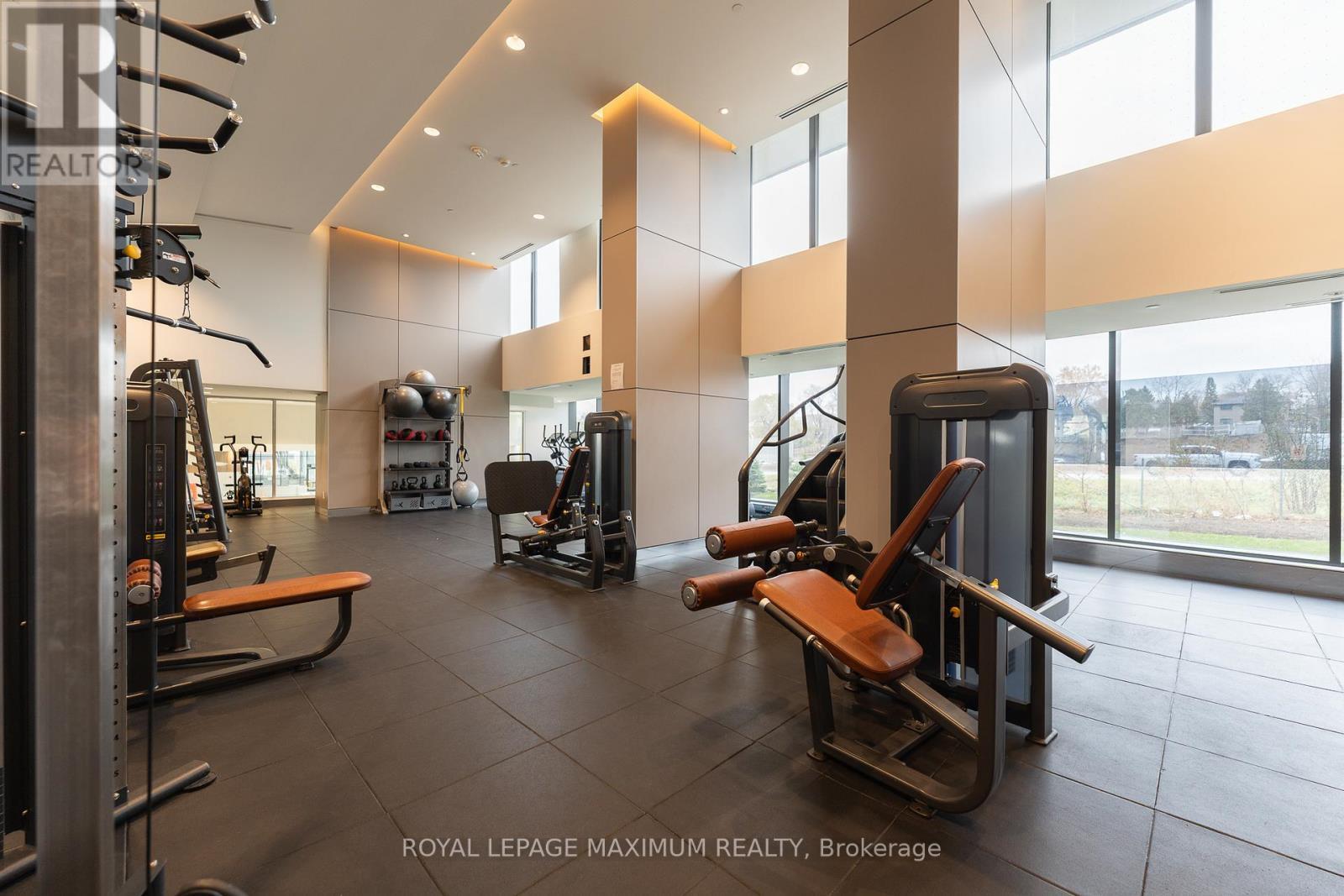 502 - 95 Mcmahon Drive, Toronto, ON - Indoor Photo Showing Gym Room