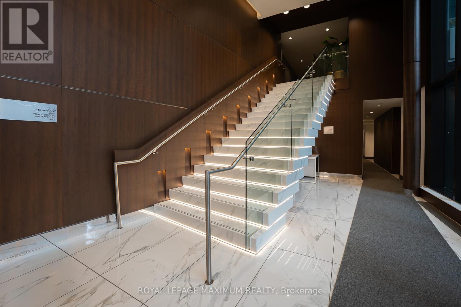 502 - 95 Mcmahon Drive, Toronto, ON - Indoor Photo Showing Other Room