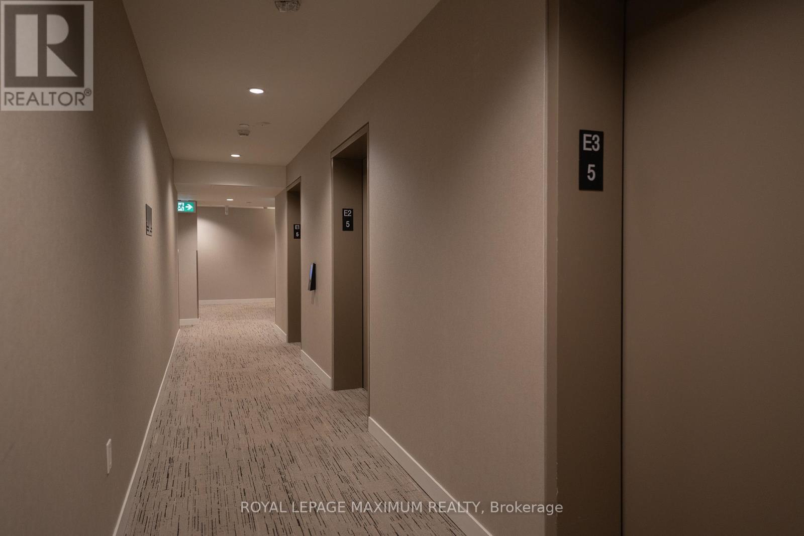 502 - 95 Mcmahon Drive, Toronto, ON - Indoor Photo Showing Other Room