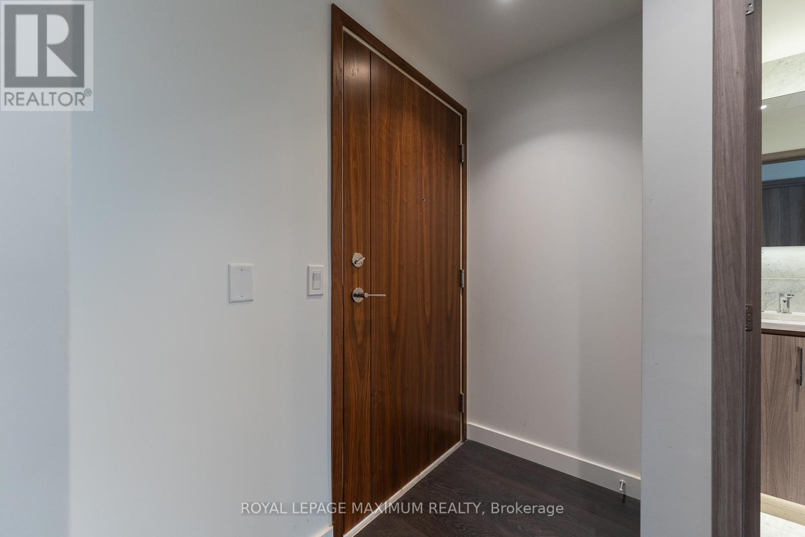 502 - 95 Mcmahon Drive, Toronto, ON - Indoor Photo Showing Other Room