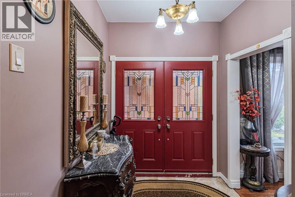 2104 Governors Road, Hamilton, ON - Indoor Photo Showing Other Room