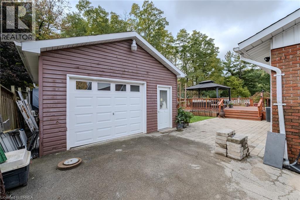 2104 Governors Road, Hamilton, ON - Outdoor With Deck Patio Veranda With Exterior