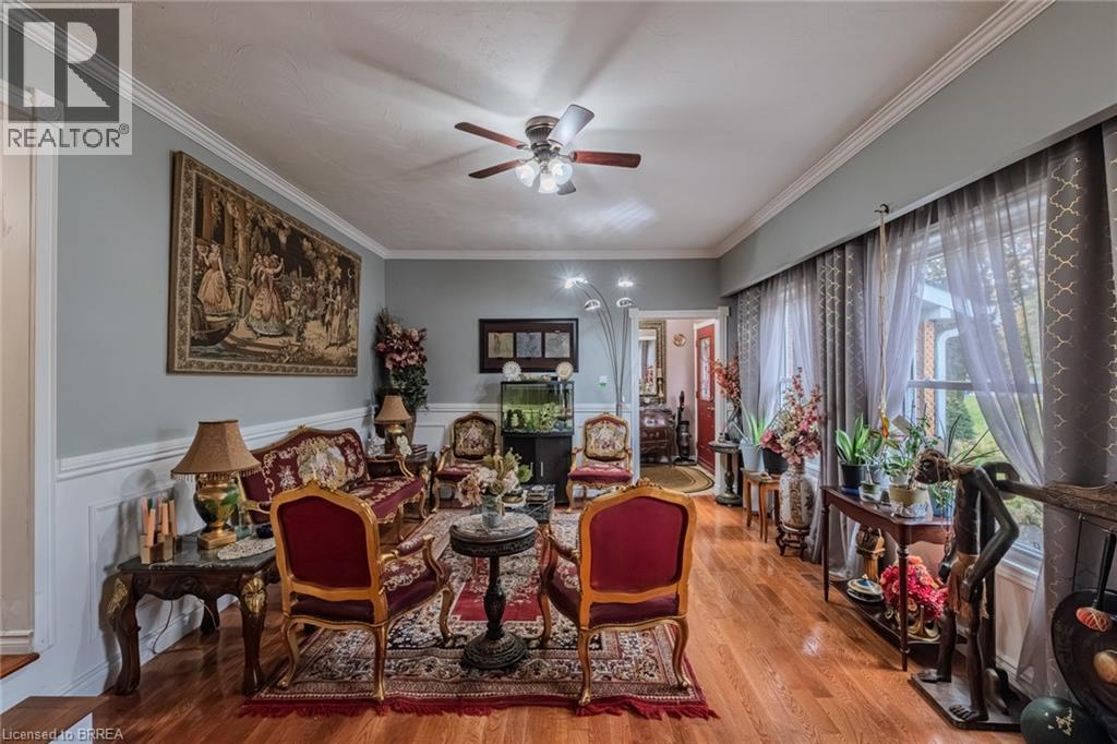 2104 Governors Road, Hamilton, ON - Indoor