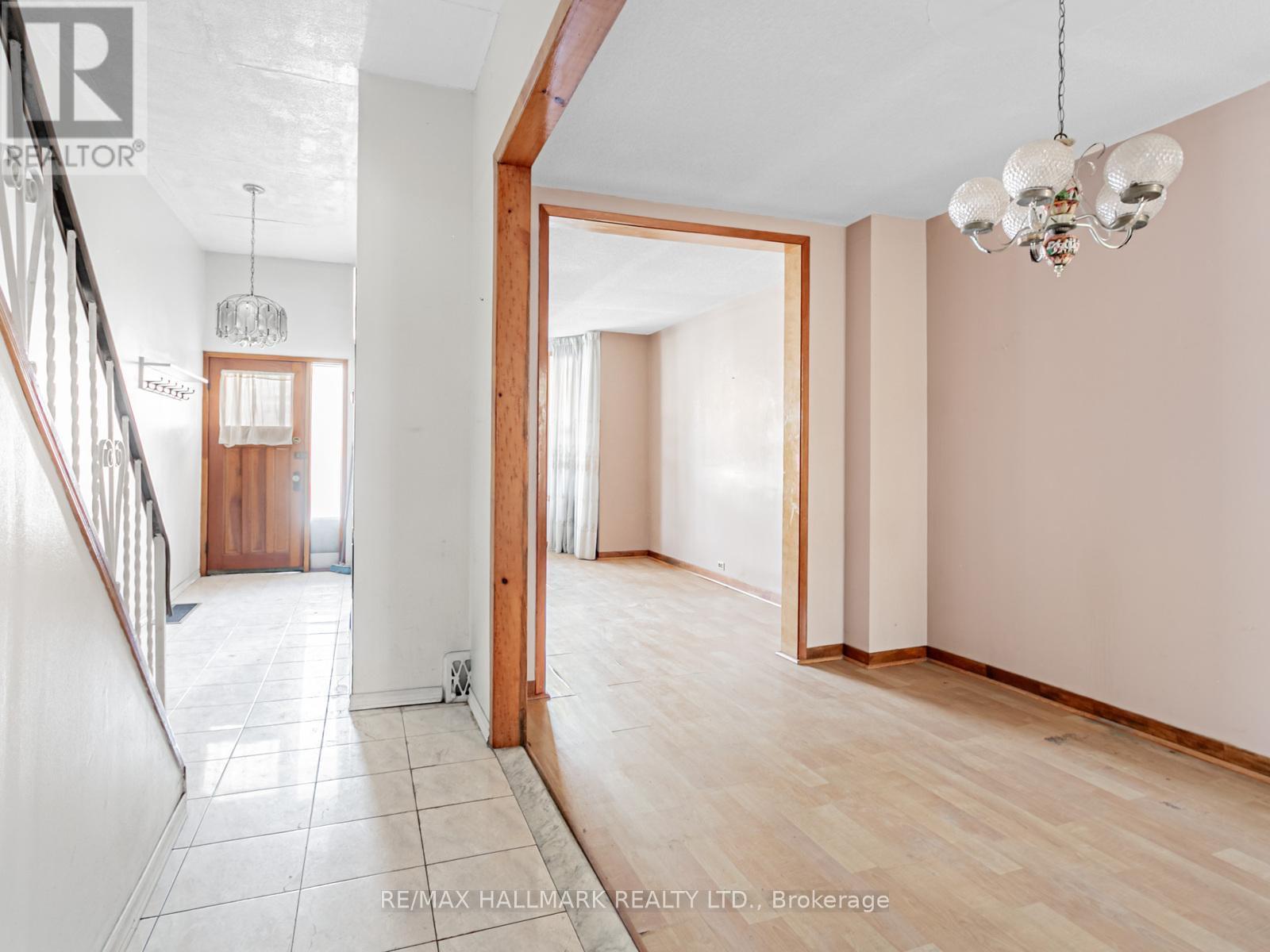 85 Lindsey Avenue, Toronto, ON - Indoor Photo Showing Other Room