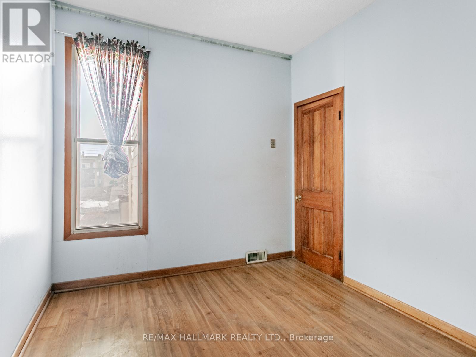 85 Lindsey Avenue, Toronto, ON - Indoor Photo Showing Other Room