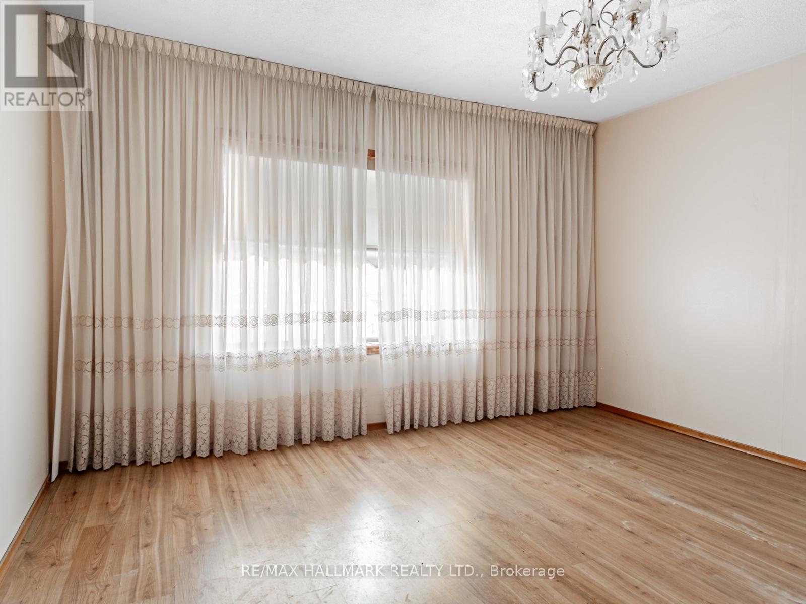 85 Lindsey Avenue, Toronto, ON - Indoor Photo Showing Other Room