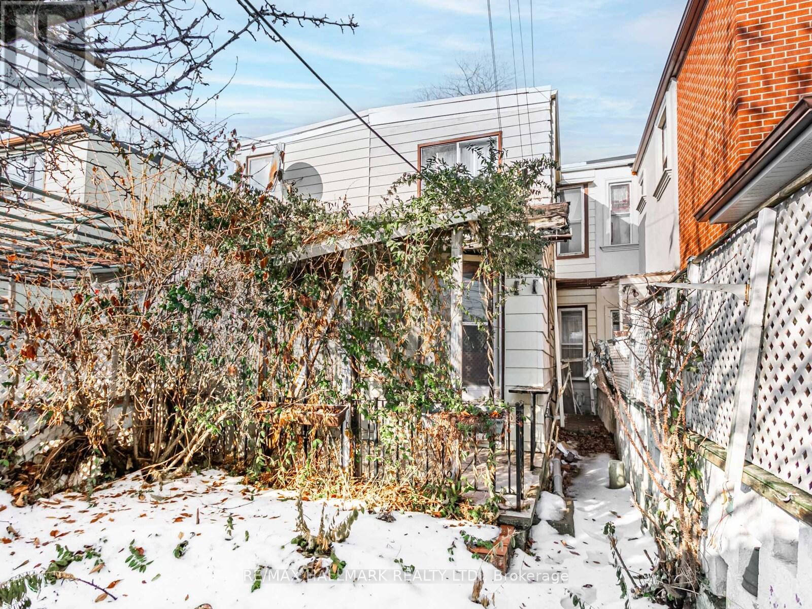 85 Lindsey Avenue, Toronto, ON - Outdoor