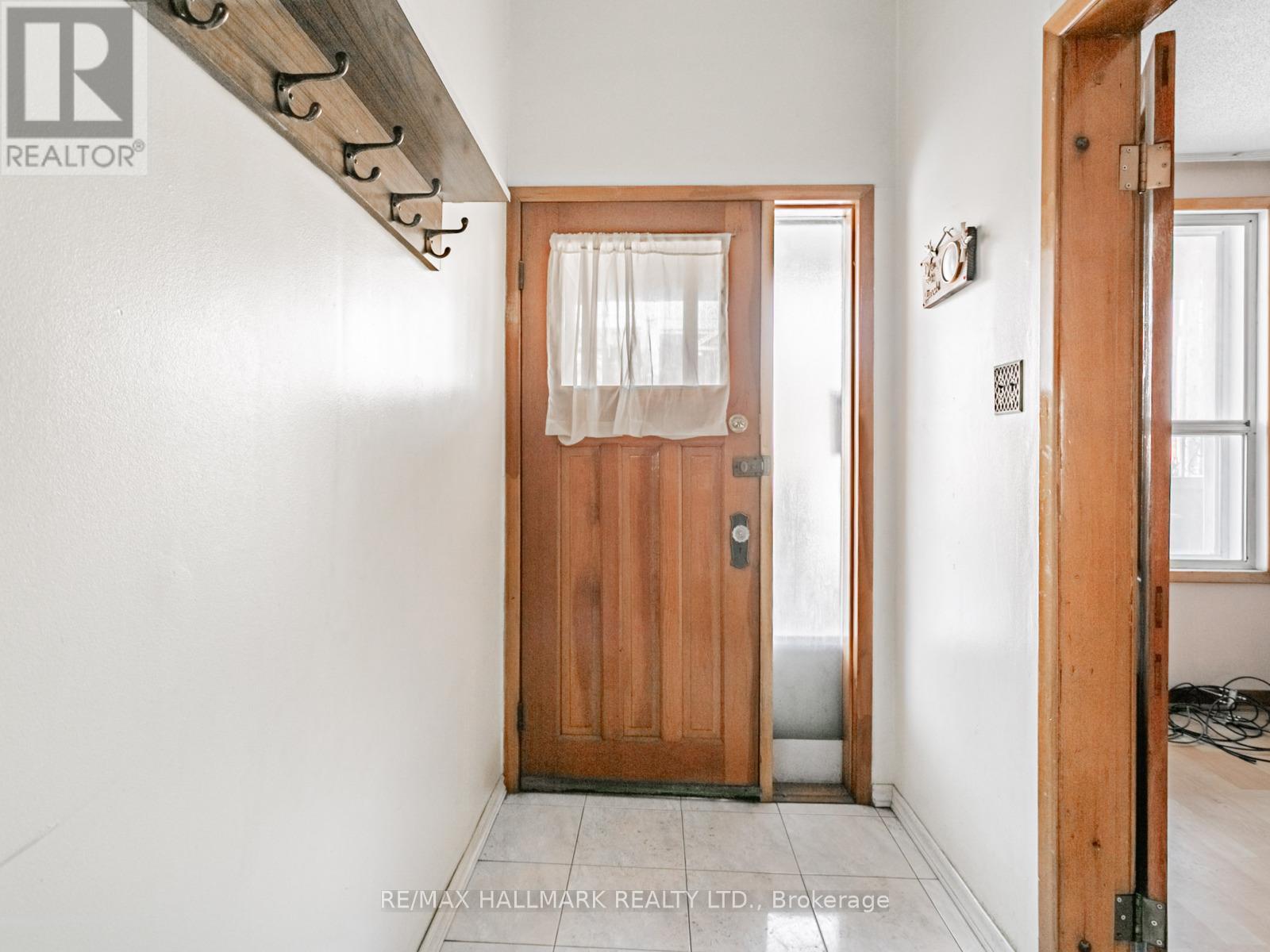 85 Lindsey Avenue, Toronto, ON - Indoor Photo Showing Other Room