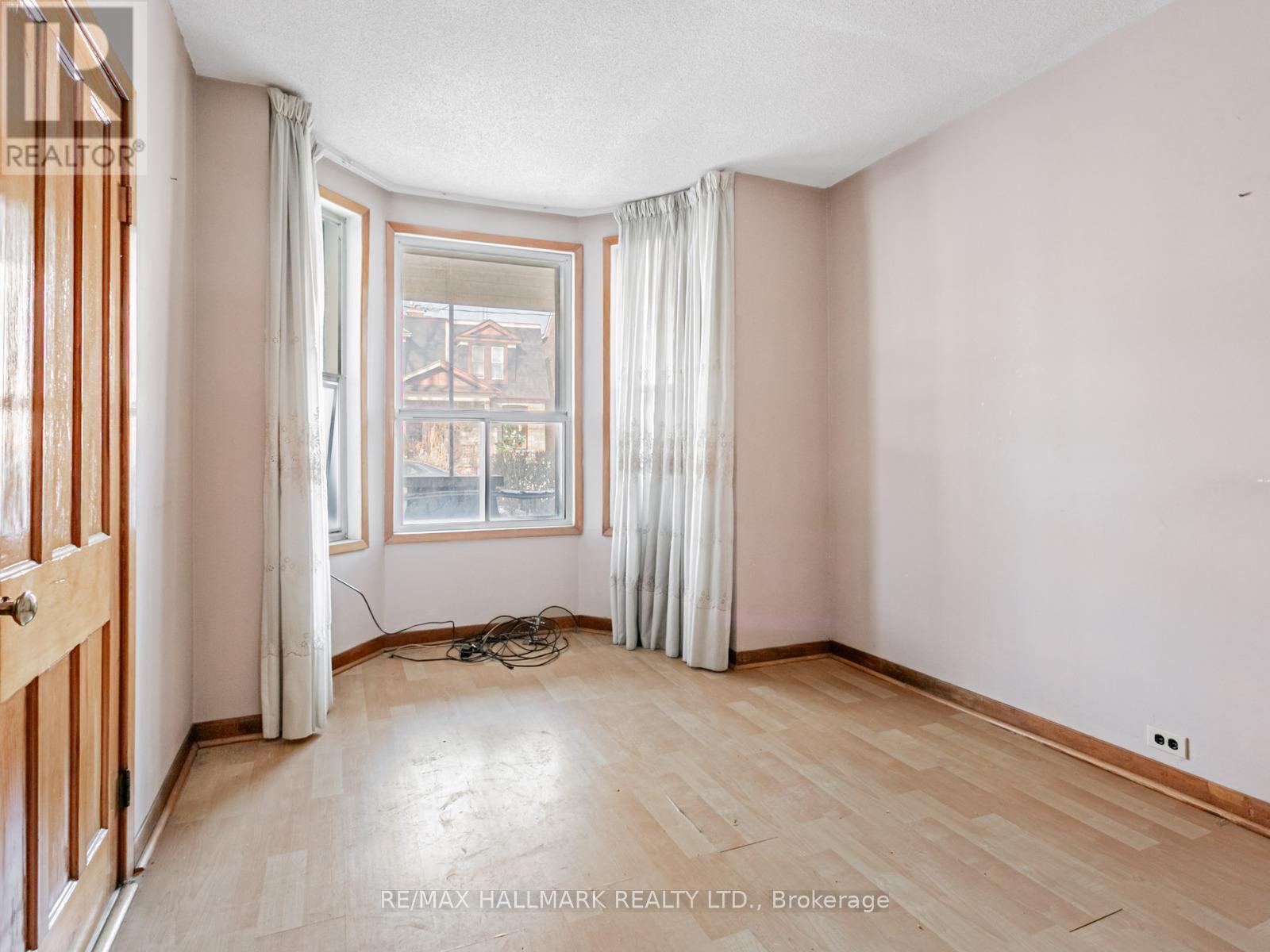 85 Lindsey Avenue, Toronto, ON - Indoor Photo Showing Other Room