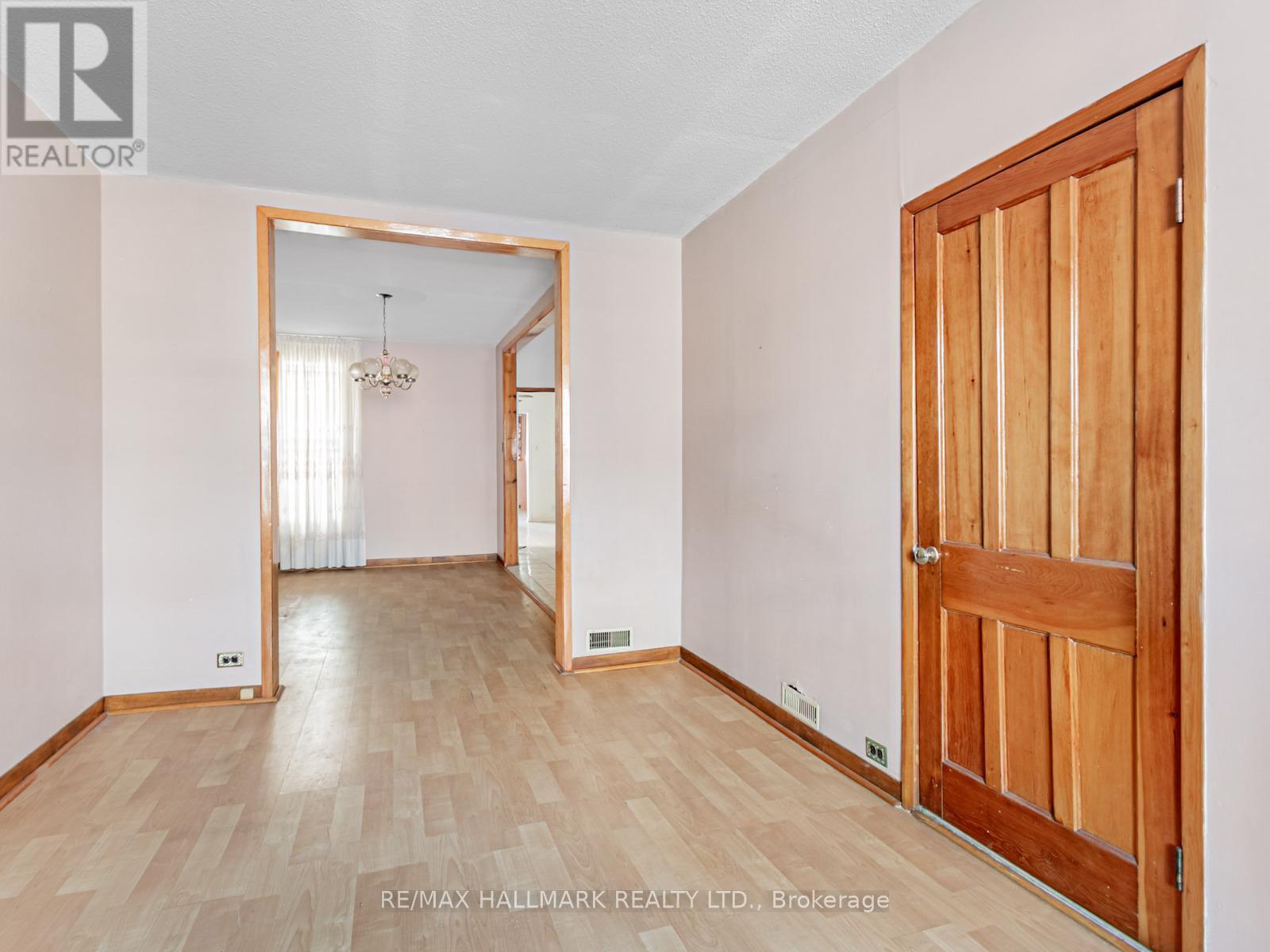 85 Lindsey Avenue, Toronto, ON - Indoor Photo Showing Other Room