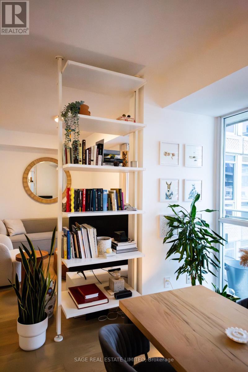 516 - 628 Fleet Street, Toronto, ON - Indoor