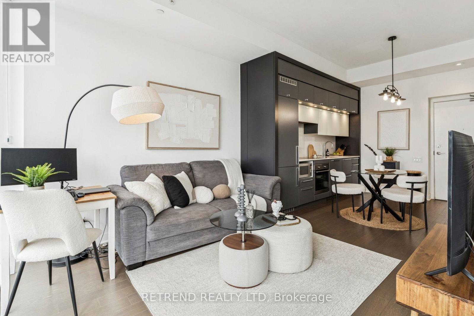 3006 - 15 Grenville Street, Toronto, ON - Indoor Photo Showing Living Room