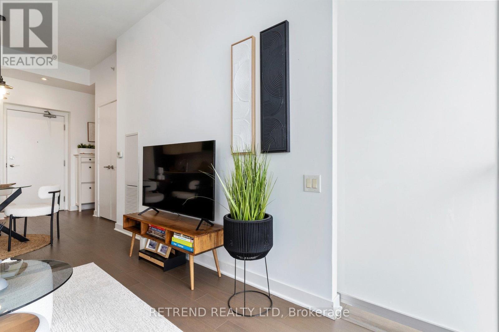 3006 - 15 Grenville Street, Toronto, ON - Indoor