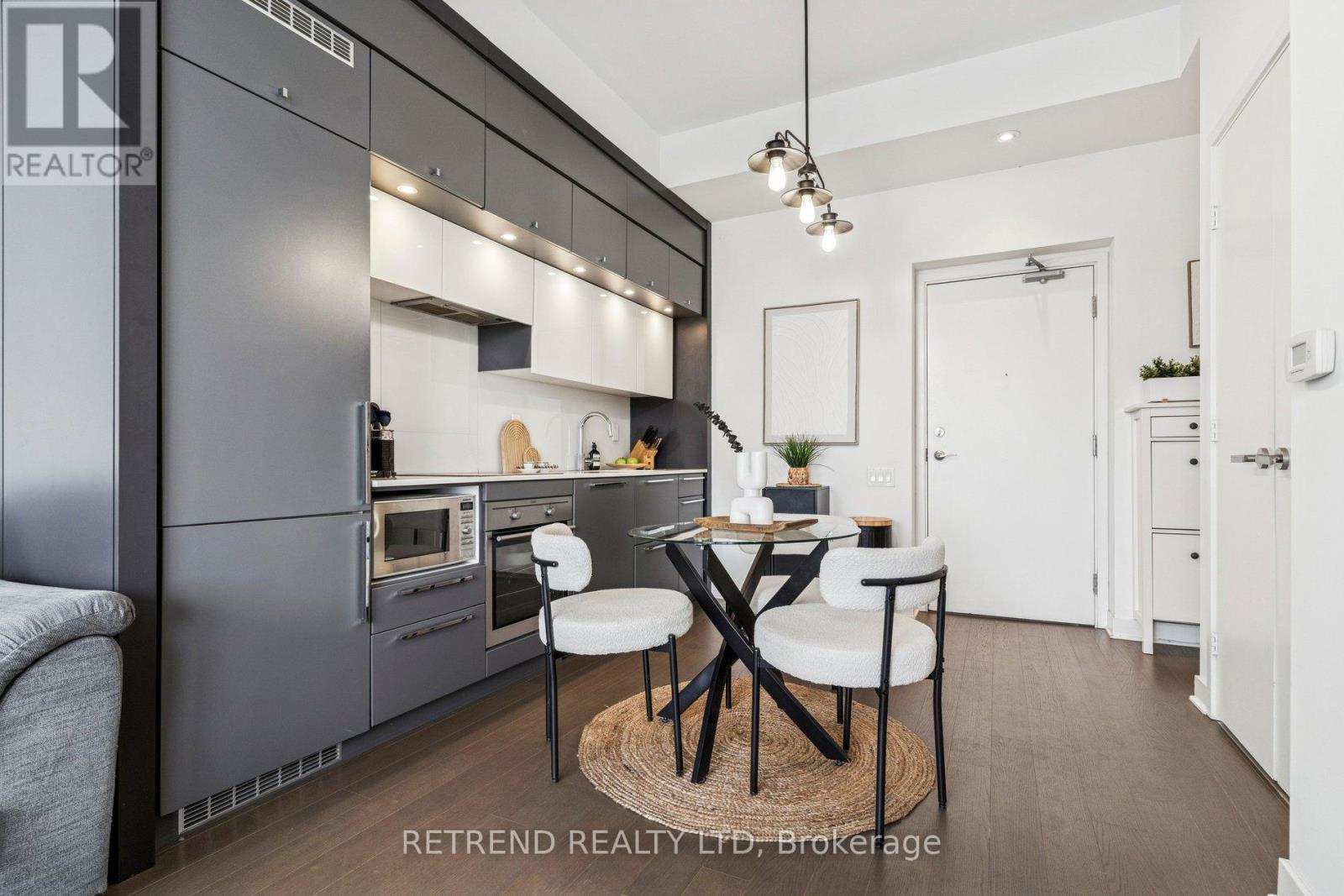 3006 - 15 Grenville Street, Toronto, ON - Indoor