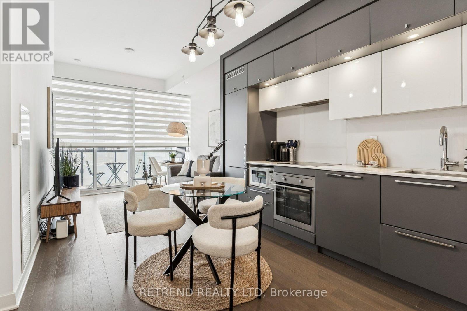 3006 - 15 Grenville Street, Toronto, ON - Indoor