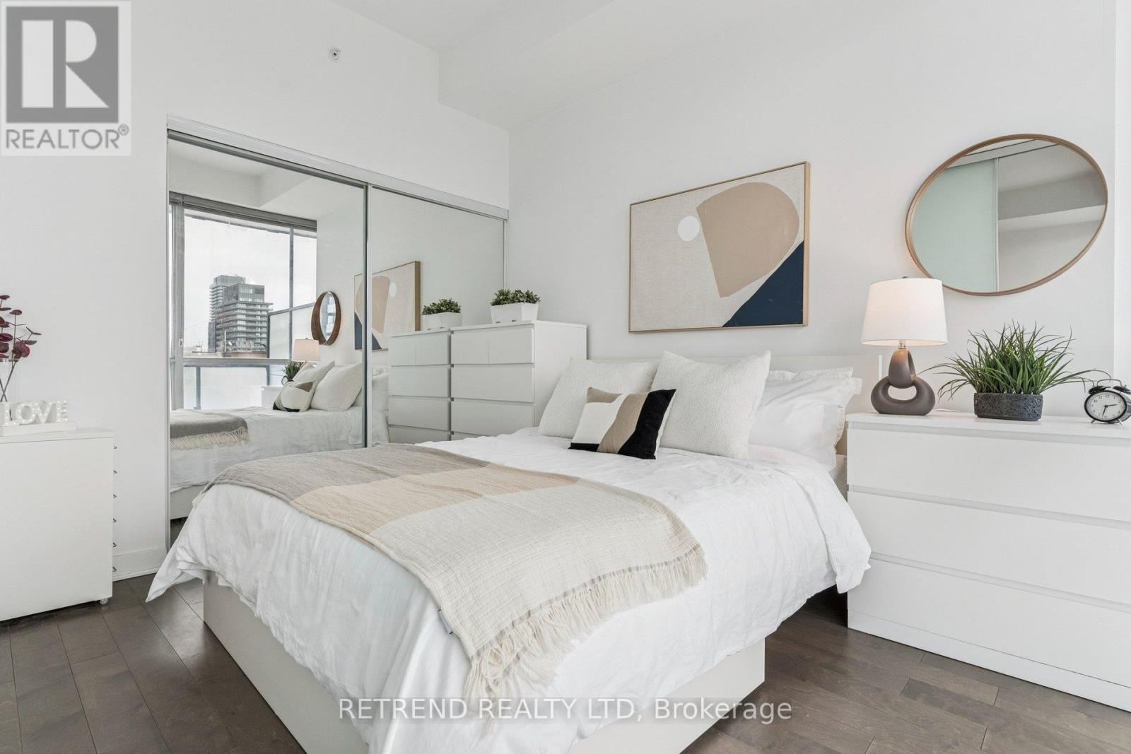 3006 - 15 Grenville Street, Toronto, ON - Indoor Photo Showing Bedroom