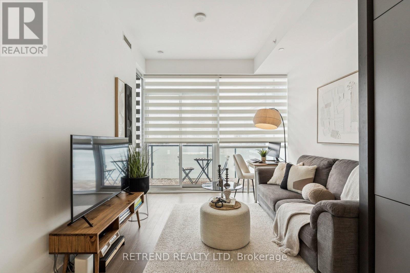 3006 - 15 Grenville Street, Toronto, ON - Indoor